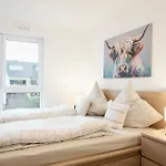 Gemuetliches 1 Schlafzimmer Mit Balkon & Privatem Stellplatz Fuer Bis Zu 4 Personen Unmittelbar An Der Mosel Apartmán Koblenc