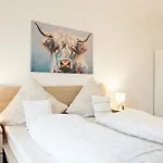 Gemuetliches 1 Schlafzimmer Mit Balkon & Privatem Stellplatz Fuer Bis Zu 4 Personen Unmittelbar An Der Mosel Apartmán