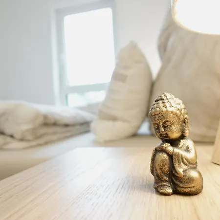 Gemuetliches 1 Schlafzimmer Mit Balkon & Privatem Stellplatz Fuer Bis Zu 4 Personen Unmittelbar An Der Mosel * קובלנץ