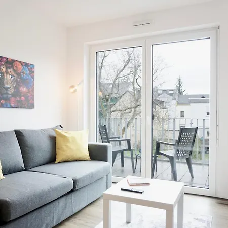 Gemuetliches 1 Schlafzimmer Mit Balkon & Privatem Stellplatz Fuer Bis Zu 4 Personen Unmittelbar An Der Mosel דירה