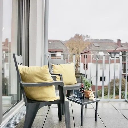 Gemuetliches 1 Schlafzimmer Mit Balkon & Privatem Stellplatz Fuer Bis Zu 4 Personen Unmittelbar An Der Mosel * Koblenz (Rhineland-Palatinate)