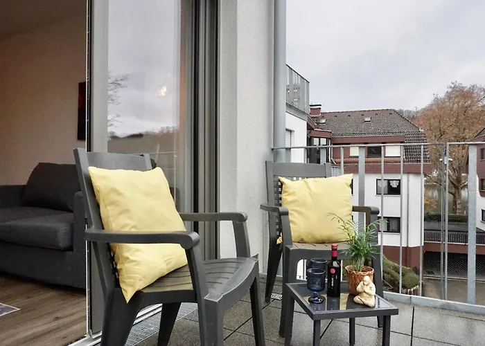 Gemuetliches 1 Schlafzimmer Mit Balkon & Privatem Stellplatz Fuer Bis Zu 4 Personen Unmittelbar An Der Mosel * Coblença