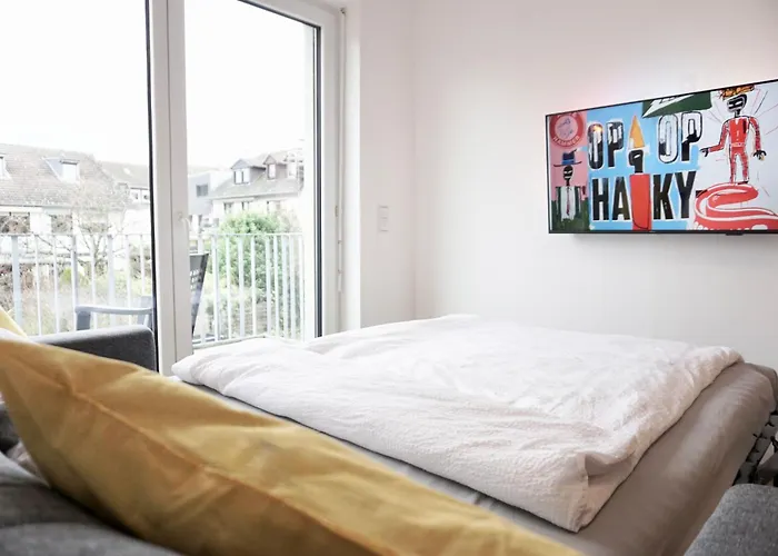 Gemuetliches 1 Schlafzimmer Mit Balkon & Privatem Stellplatz Fuer Bis Zu 4 Personen Unmittelbar An Der Mosel * Coblença