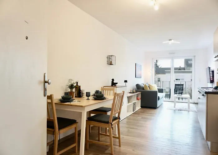 Apartamento Gemuetliches 1 Schlafzimmer Mit Balkon & Privatem Stellplatz Fuer Bis Zu 4 Personen Unmittelbar An Der Mosel *
