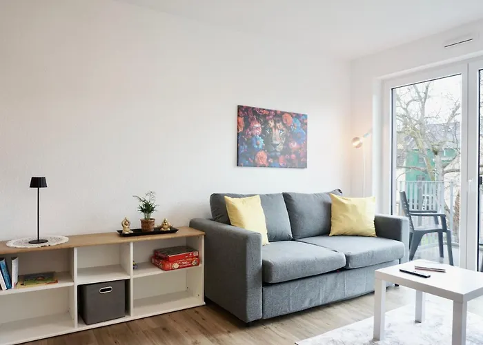 Gemuetliches 1 Schlafzimmer Mit Balkon & Privatem Stellplatz Fuer Bis Zu 4 Personen Unmittelbar An Der Mosel