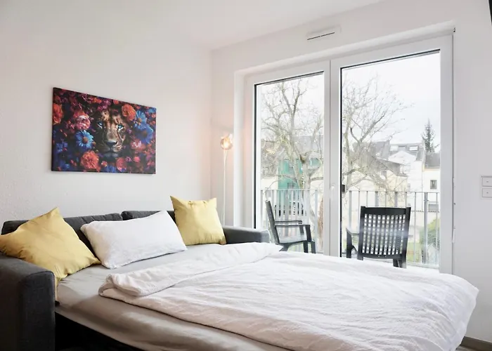 Gemütliches 1 Schlafzimmer Mit Balkon&privatem Stellplatz Für Bis Zu 4 Personen Unmittelbar An Der Mosel Apartment *