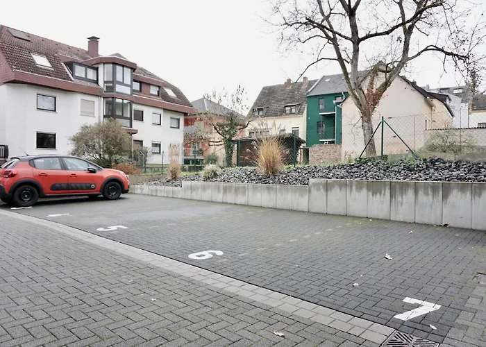 Gemuetliches 1 Schlafzimmer Mit Balkon & Privatem Stellplatz Fuer Bis Zu 4 Personen Unmittelbar An Der Mosel Apartamento Coblença