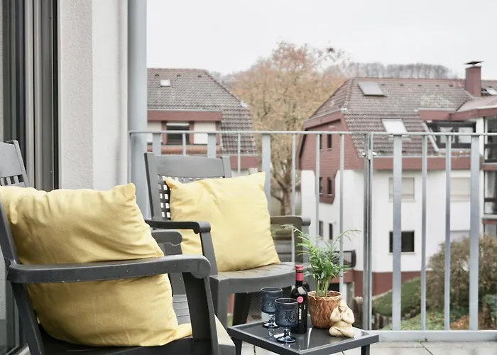 Gemütliches 1 Schlafzimmer Mit Balkon&privatem Stellplatz Für Bis Zu 4 Personen Unmittelbar An Der Mosel Apartment *